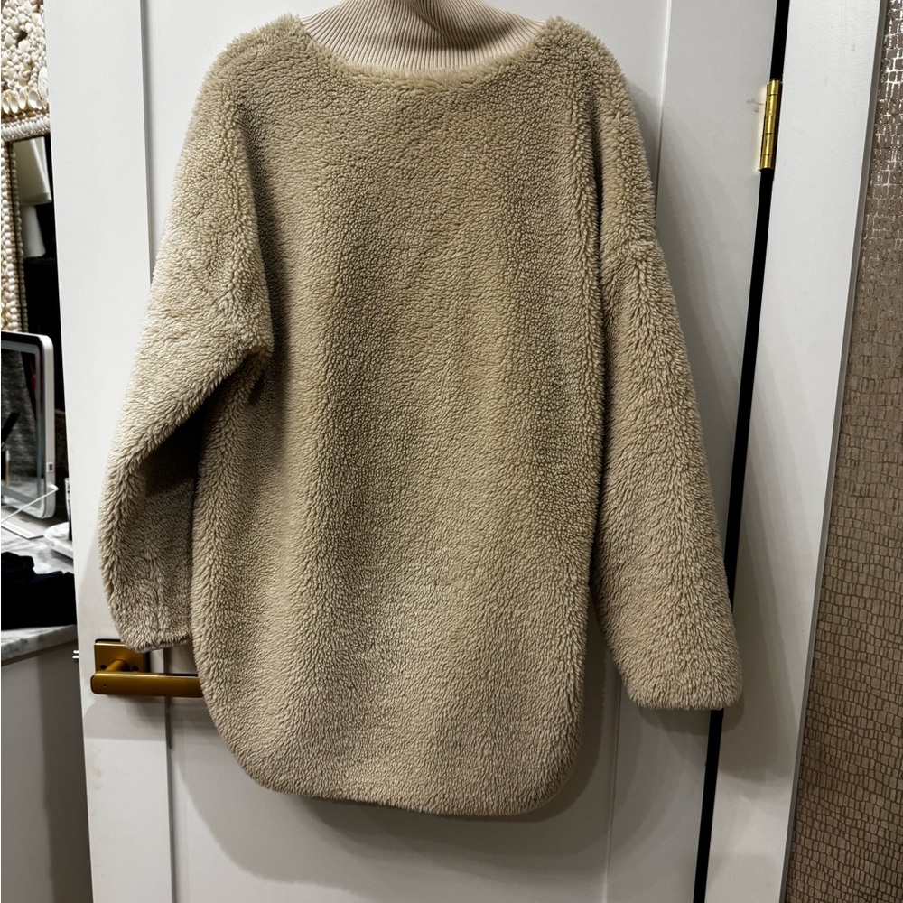 Varley Cream Teddy Jacket - Picture 6 of 6